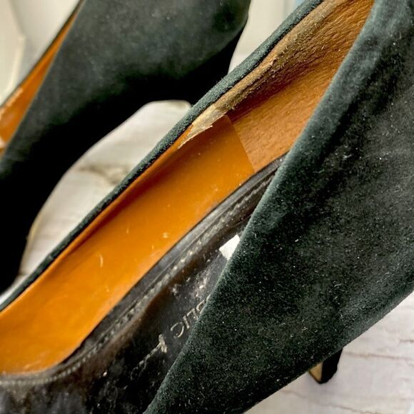 🌷  Banana Republic🌷 Black Suede Pumps - Picture 10 of 13
